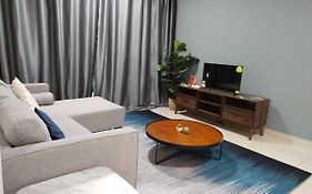 3 Bedrooms Big House Saville Cheras Mrt With Balcony