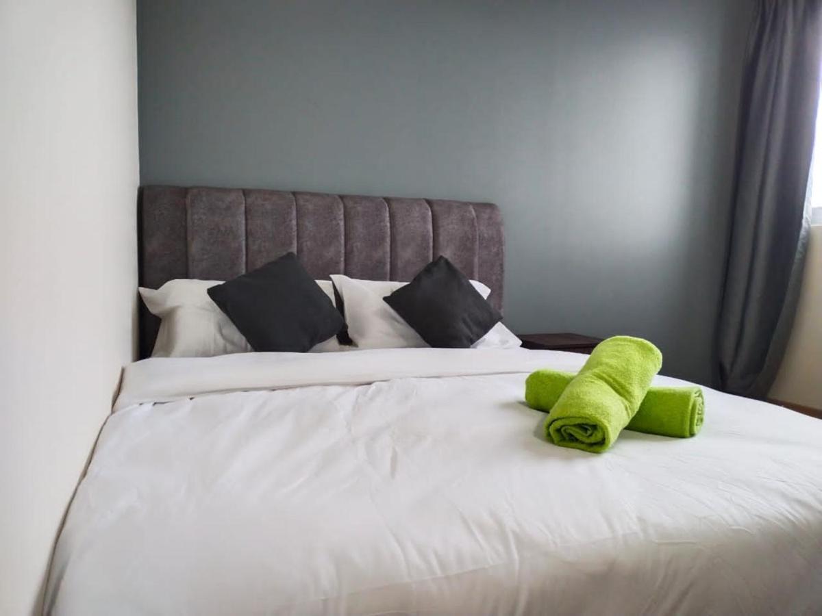 3 Bedrooms Big House Saville Cheras Mrt With Balcony Luaran gambar